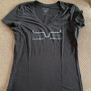 Kimes Ranch black fitted tee